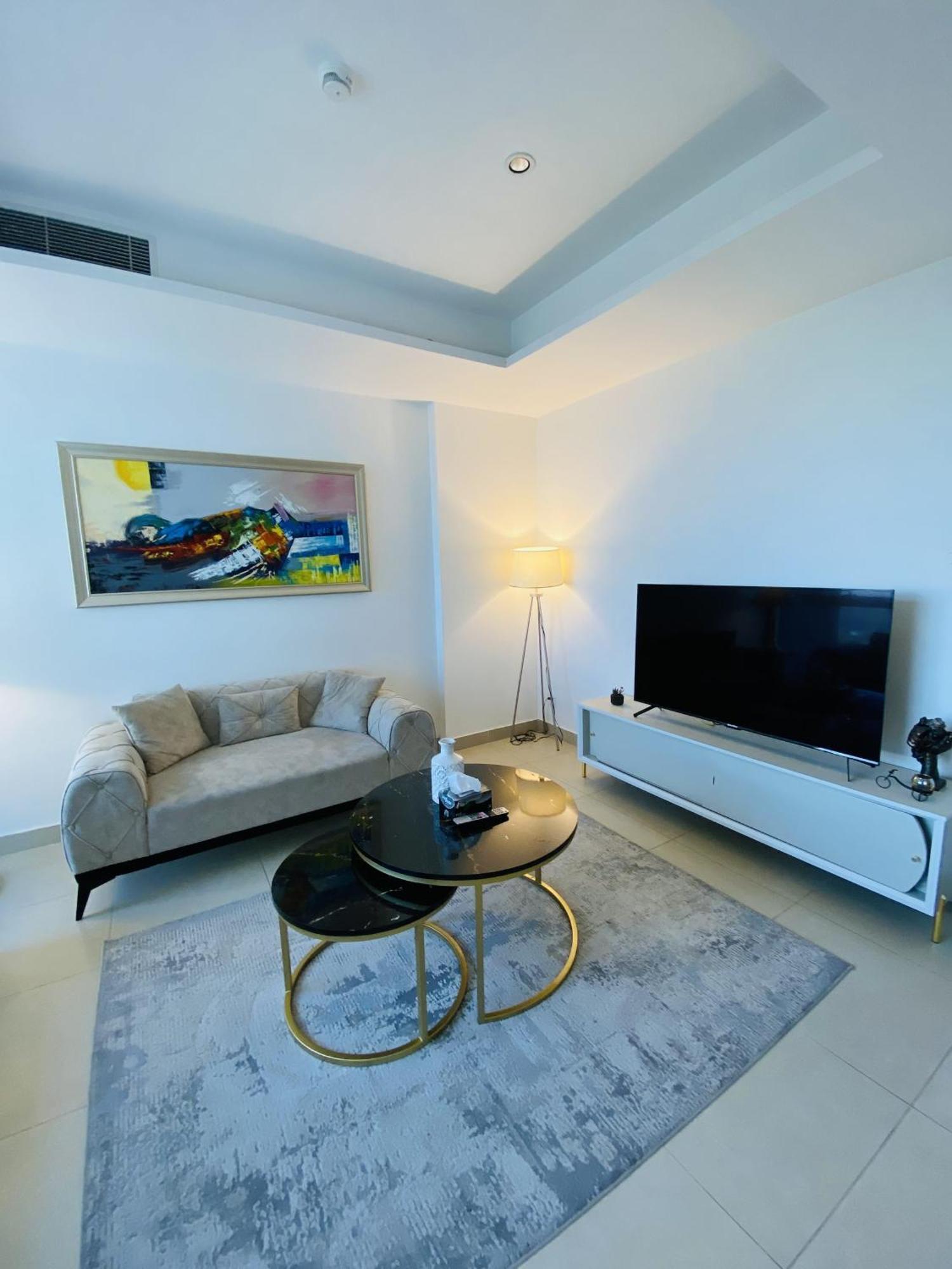 One Constitution Avenue - Apartments By Superhost Stays 이슬라마바드 외부 사진